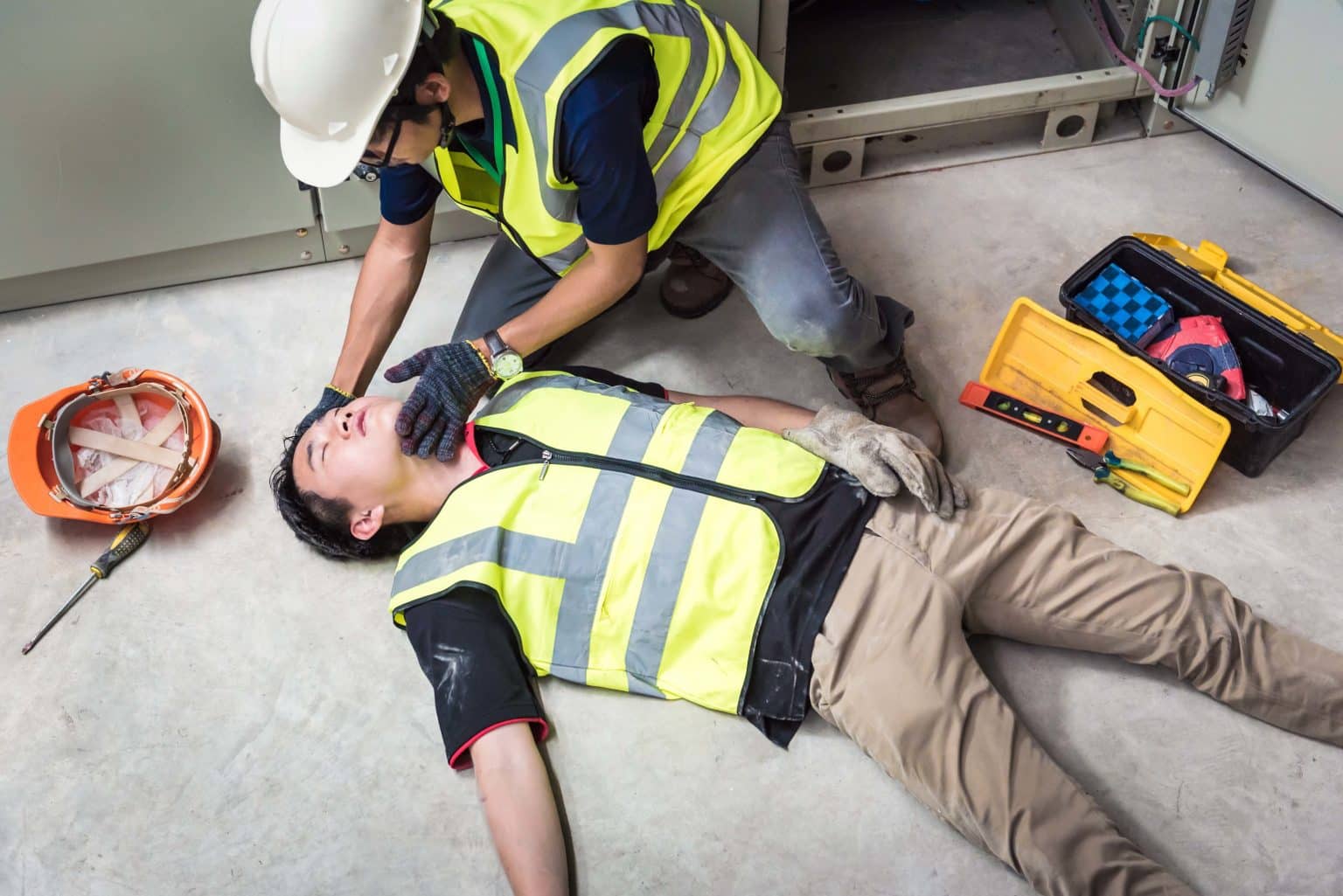 Applying First Aid | Workplace Training | Star Training & Assessing
